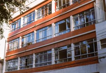 Casa do Estudante Luterano Universit  rio - CELU allows 18 year olds to book a room