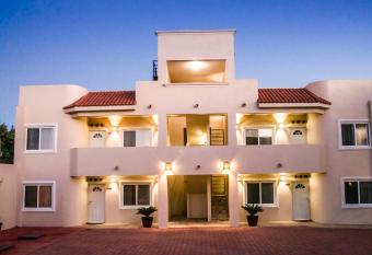 Bugambilias Suites allows 18 year olds to book a room