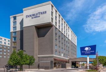 DoubleTree by Hilton Denver Cherry Creek allows 18 year olds to book a room