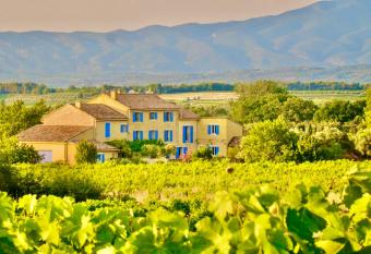 Bastide Saint-Didier allows 18 year olds to book a room
