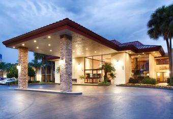 Best Western International Speedway Hotel has Balcony rooms