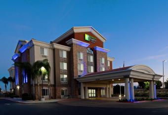 Holiday Inn Express & Suites Fresno South allows 18 year olds to book a room