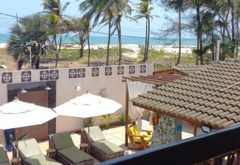 Pousada Lua Vermelha has Balcony rooms