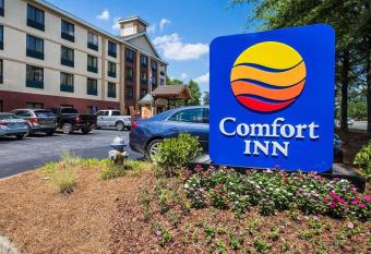 Comfort Inn AlpharettaoAtlanta North allows 18 year olds to book a room