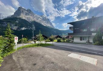 Almis Sunna has Balcony rooms