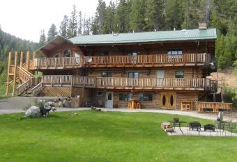 Judith Mountain Lodge has Balcony rooms