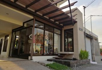 Cabinas Gosen has Balcony rooms