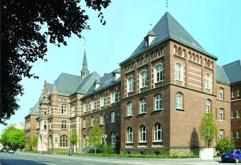 Collegium Leoninum has Balcony rooms