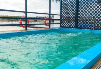 Porto Marine has Balcony rooms