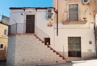 La Gardenia has Balcony rooms