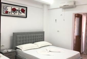 Eraldo Brahimi Apartaments has Balcony rooms