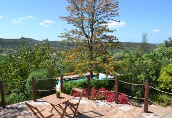 Vale Fuzeiros Nature Guest House has Balcony rooms