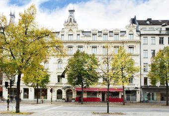Elite Hotel Stockholm Plaza allows 18 year olds to book a room