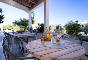 Pansion Jakas has Balcony rooms