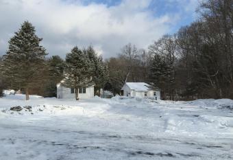 Echo Valley Cottages allows 18 year olds to book a room