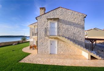 Plavo nebo Istra Apartments has Balcony rooms