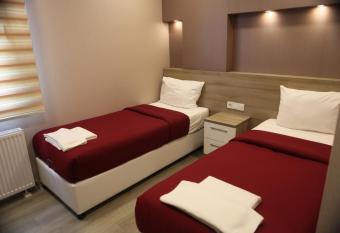 Ucar Royal Hotel ve Konferans Salonu allows 18 year olds to book a room