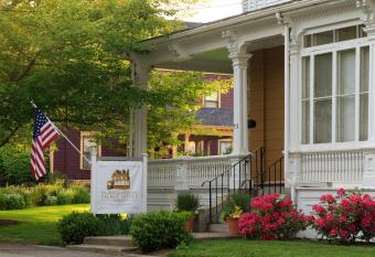 Rockland Talbot House allows 18 year olds to book a room