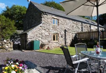 Crud y Wennol has Balcony rooms