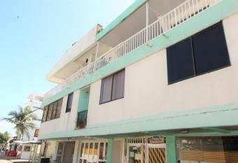 Posada Casamar 2 allows 18 year olds to book a room