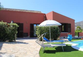 Casa Vacanze Al Basyta has Balcony rooms