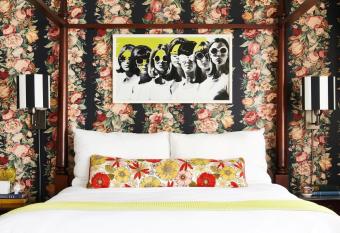 White Swan Inn has Balcony rooms