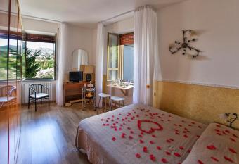 B&B Borgo Antico has Balcony rooms