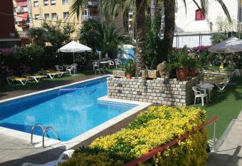 Apartaments Mar Blau Calella has Balcony rooms