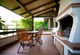 Bed & Breakfast Ai Tigli allows 18 year olds to book a room