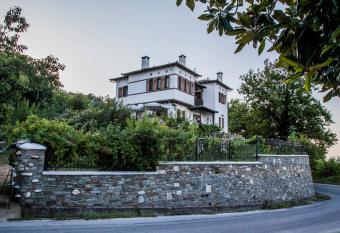 Pension Panos has Balcony rooms