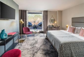 Hotel du Nord has Balcony rooms