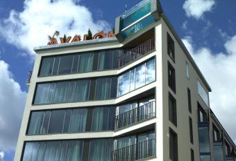 Avalon Hotel allows 18 year olds to book a room