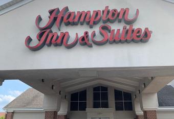 Hampton Inn & Suites Scottsburg allows 18 year olds to book a room