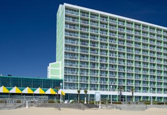 Holiday Inn Va Beach-Oceanside (21st St) By IHG has Balcony rooms