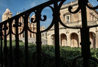 Pep   Concetta e la movida has Smoking/Balcony rooms