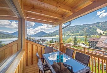 Haus Lackner am Weissensee in K  rnten has Balcony rooms