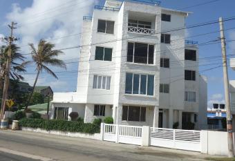 Edificio Sarie Bay has Balcony rooms