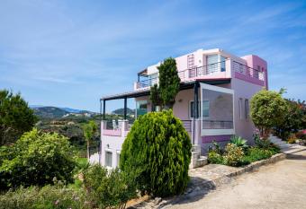 Villa Anatoli has Smoking/Balcony rooms