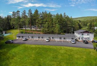 Fair Isle Motel allows 18 year olds to book a room