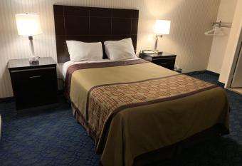 El Segundo Inn has Smoking rooms