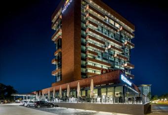 Van der Valk Hotel Enschede allows 18 year olds to book a room