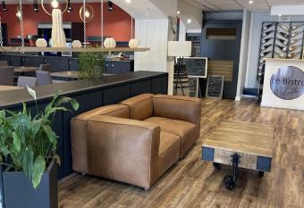 Hotel The Originals Romans-sur-Is  re Le Clos des Tanneurs allows 18 year olds to book a room