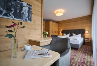 Hotel Bannwaldsee has Balcony rooms