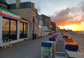 Papagayo has Balcony rooms