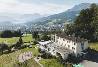 Hotel Sonnenberg allows 18 year olds to book a room