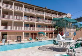 Heritage Inn La Mesa has Smoking rooms