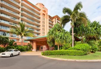 OUTRIGGER Honua Kai Resort and Spa allows 18 year olds to book a room