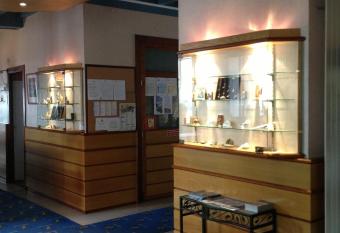 H  tel de Nevers allows 18 year olds to book a room