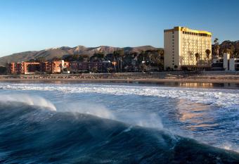 Crowne Plaza Ventura Beach By IHG allows 18 year olds to book a room