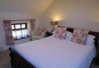 Pack Horse Inn allows 18 year olds to book a room